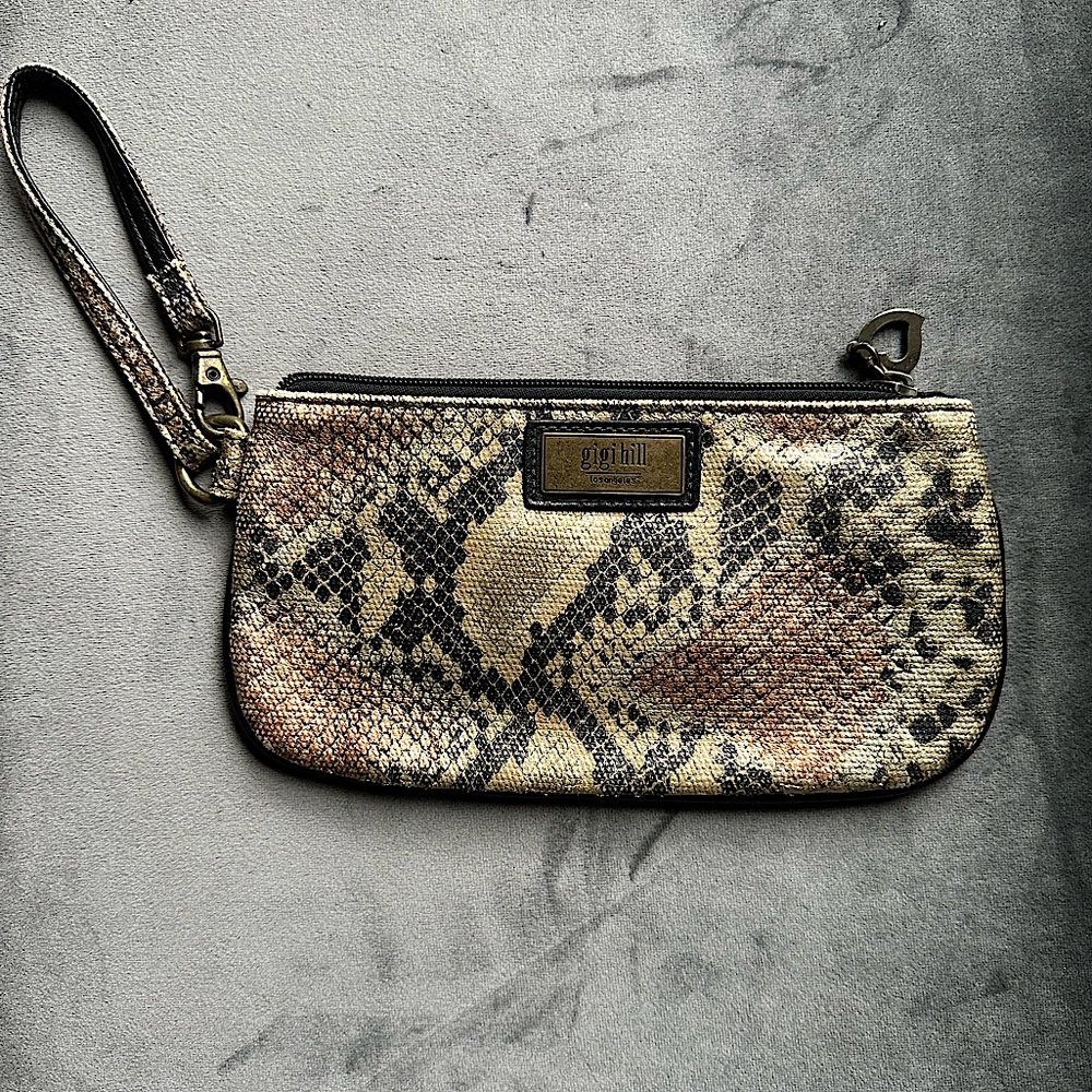 Gigi Hill wristlet